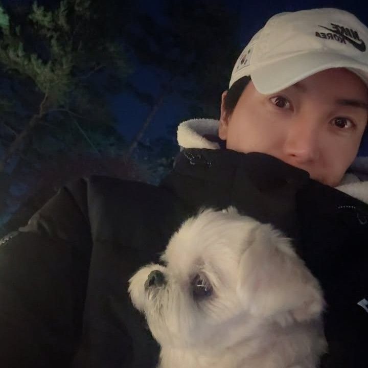 Recent activity shot of Leeteuk (Super Junior)