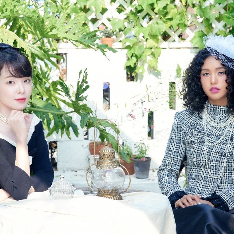 A moment captured by OH MY GIRL's fan