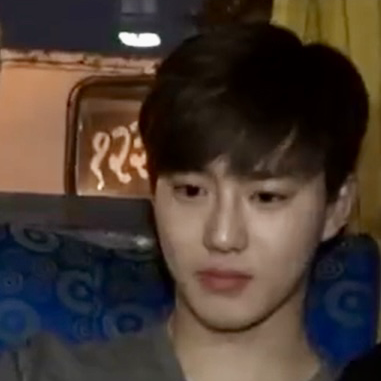 Suho (EXO)的最新活動照片