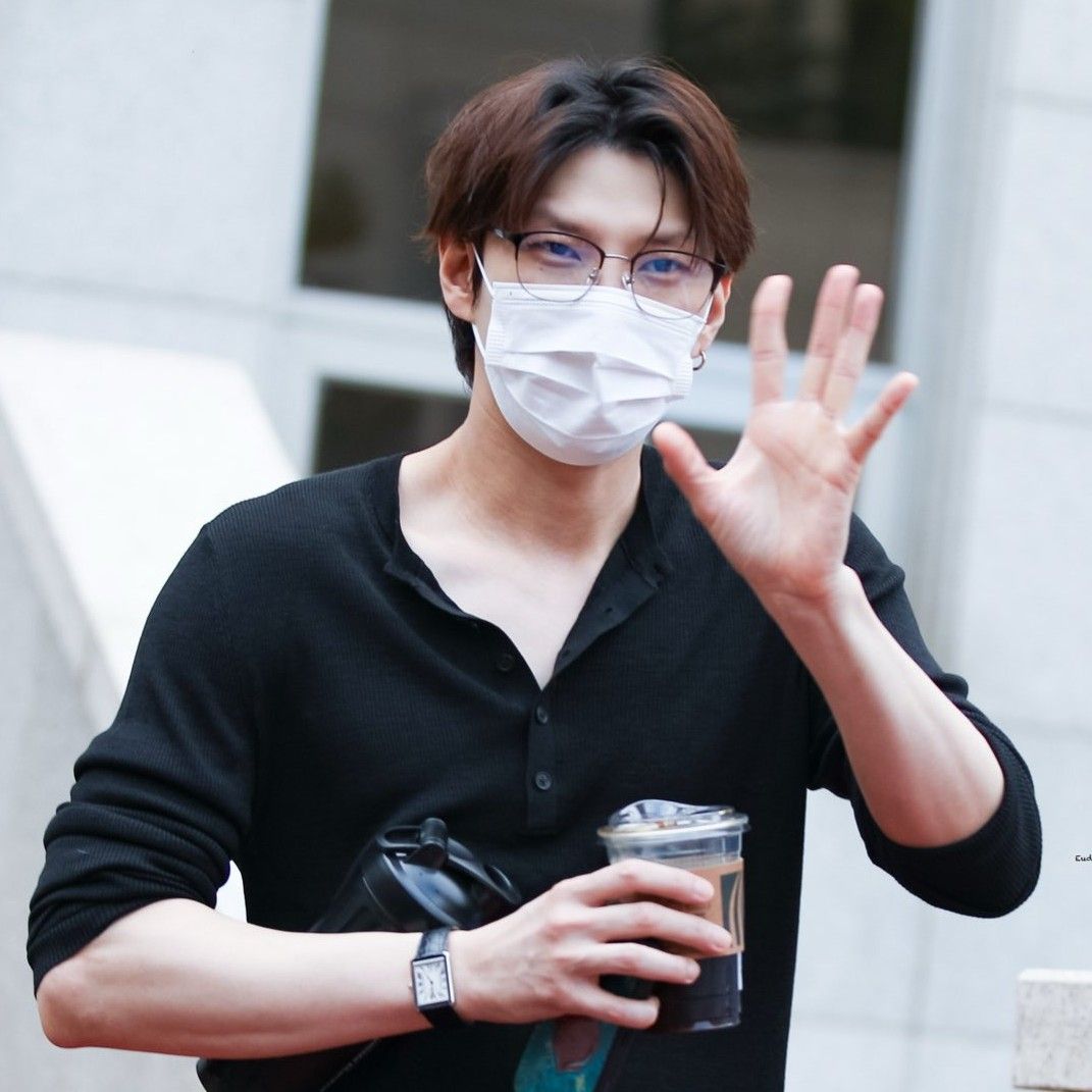 Latest photo of LEO (VIXX)
