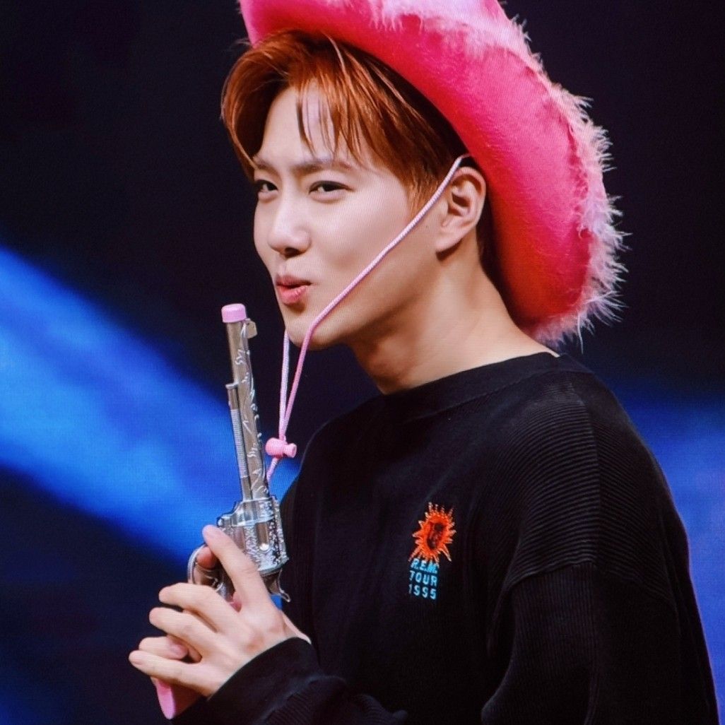 Latest photo of Suho (EXO)