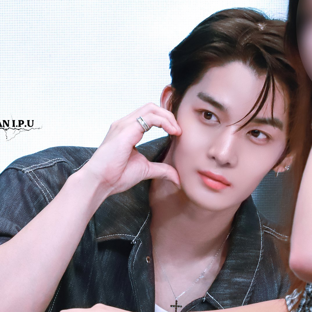 Potret di balik layar Bae Jinyoung