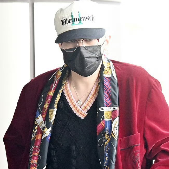 Recent activity shot of G-DRAGON (BIGBANG)