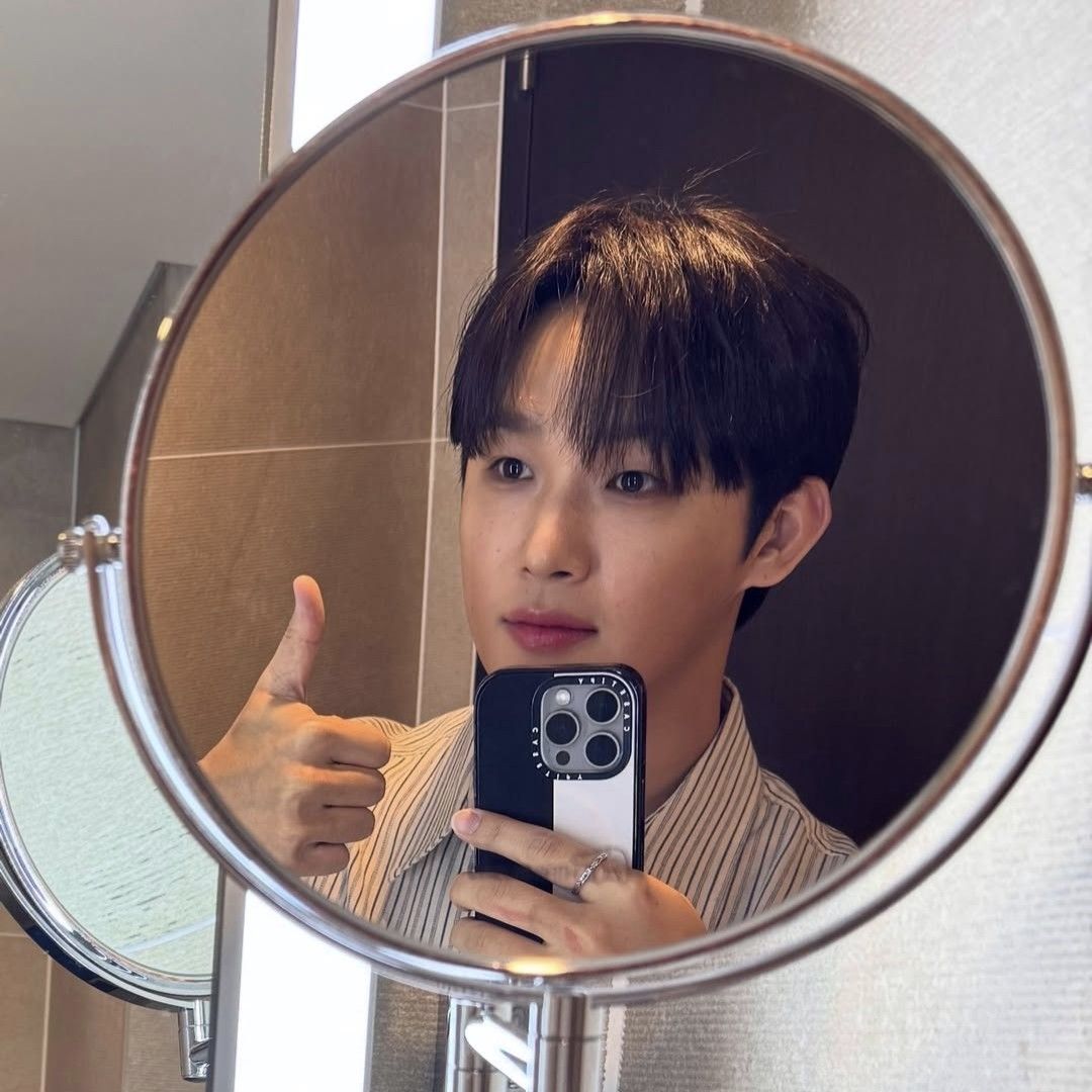 Behind-the-scenes cut of Lim Hyunsik (BTOB)