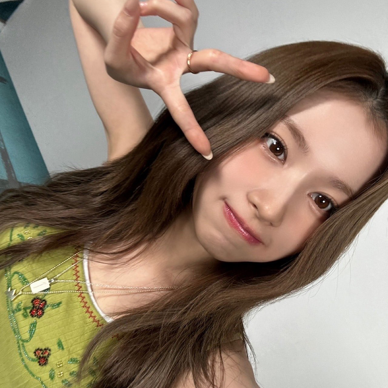 Latest photo of Sana (TWICE)