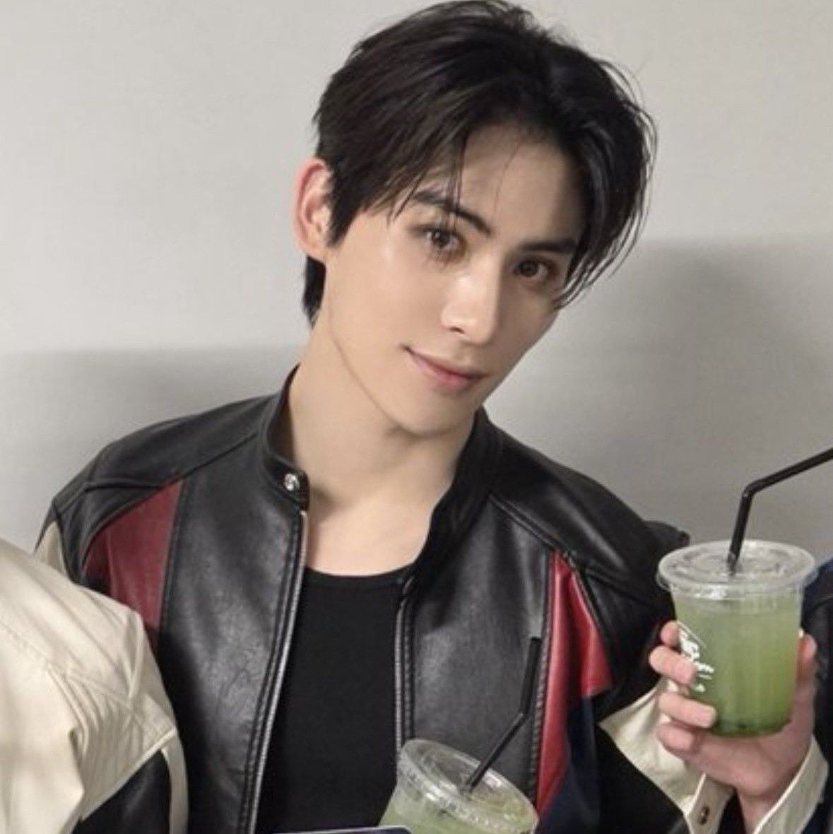 유태양 (SF9)의 비하인드 컷