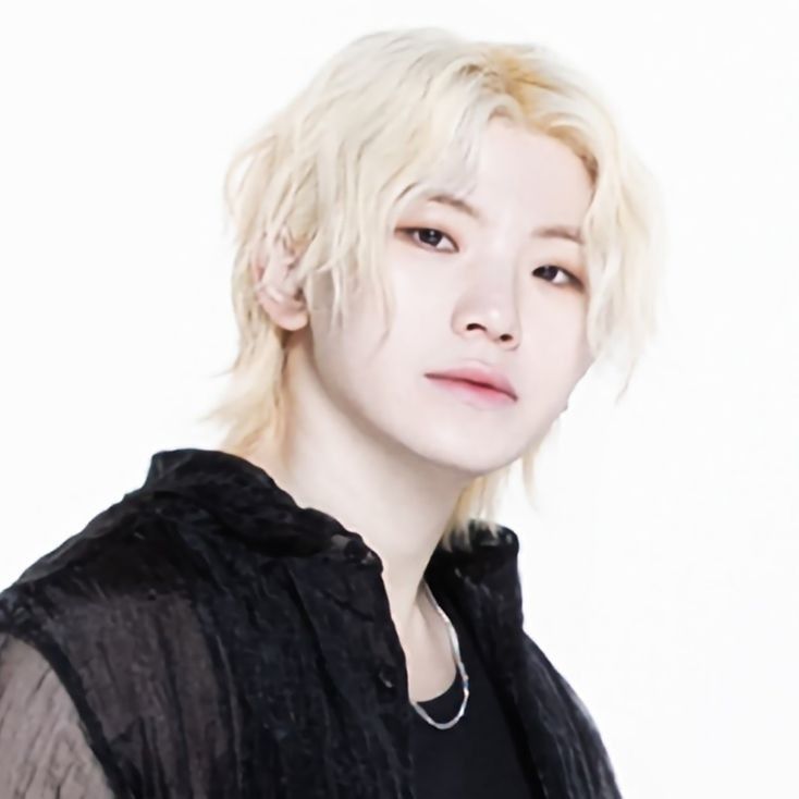 Latest photo of Woozi (SEVENTEEN)
