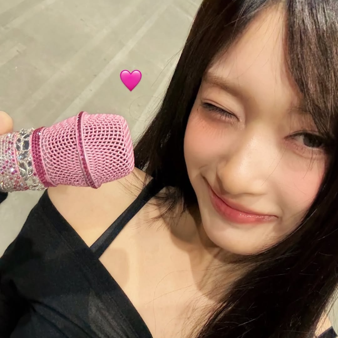 Recent activity shot of Leeseo (IVE)
