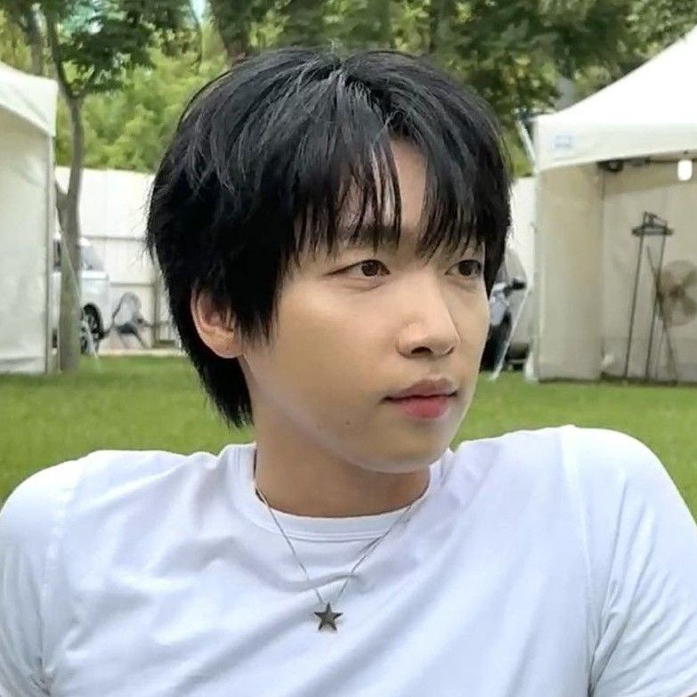 Behind-the-scenes cut of Jeong Sewoon