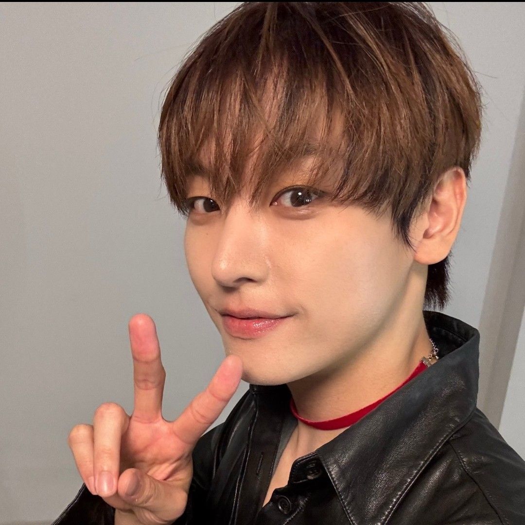 Latest photo of Inseong (SF9)