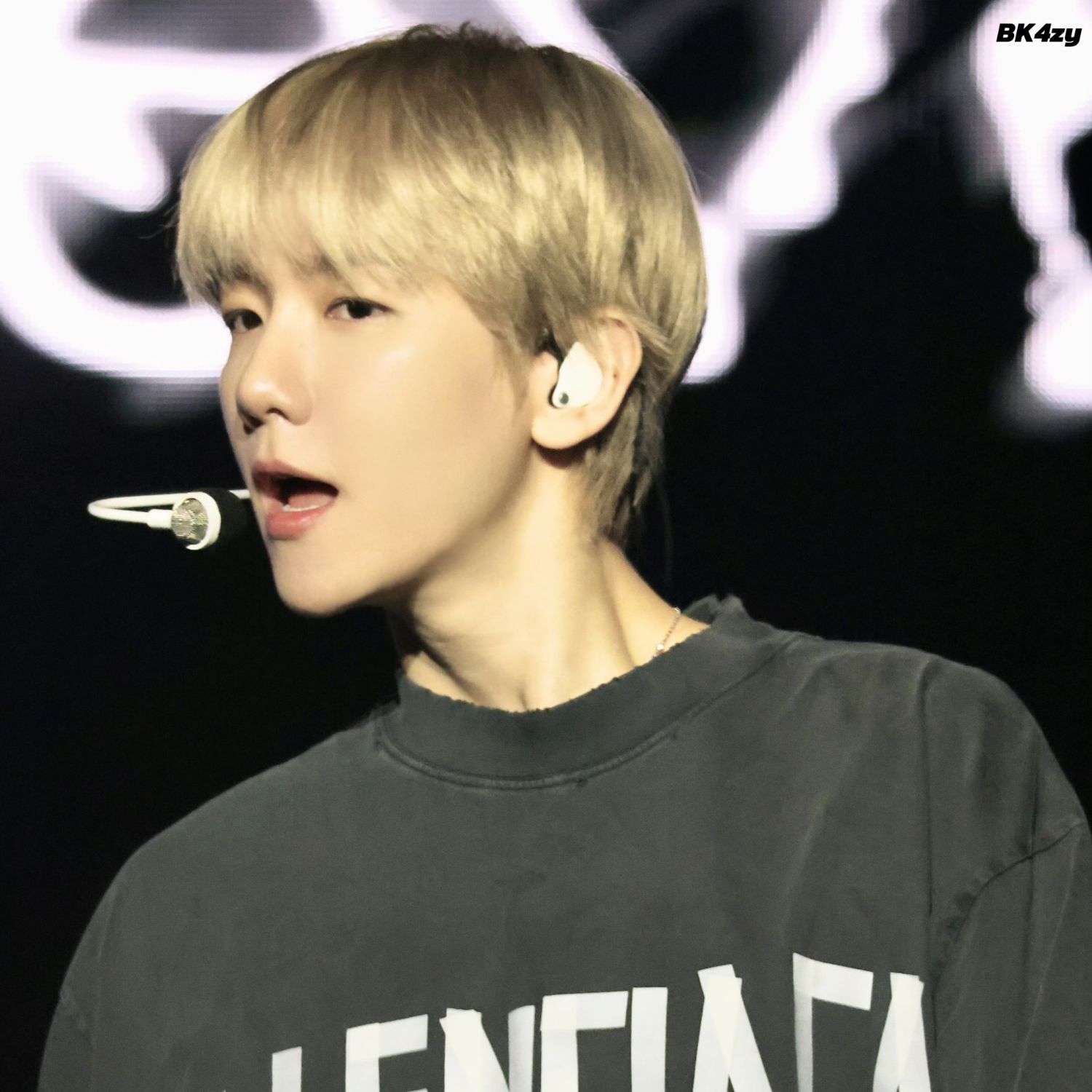 Behind-the-scenes cut of Baekhyun (EXO)