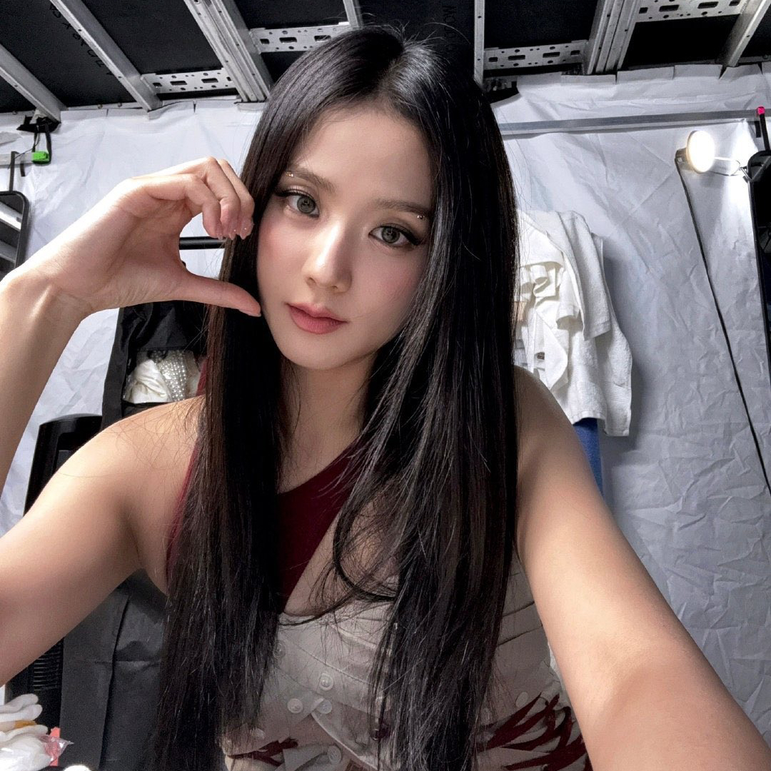 Latest photo of Jisoo (BLACKPINK)