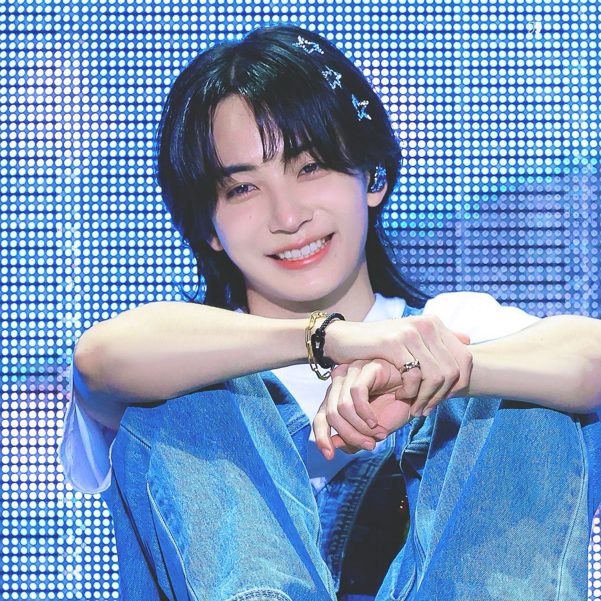 Momen yang diabadikan oleh penggemar Jeonghan (SEVENTEEN)