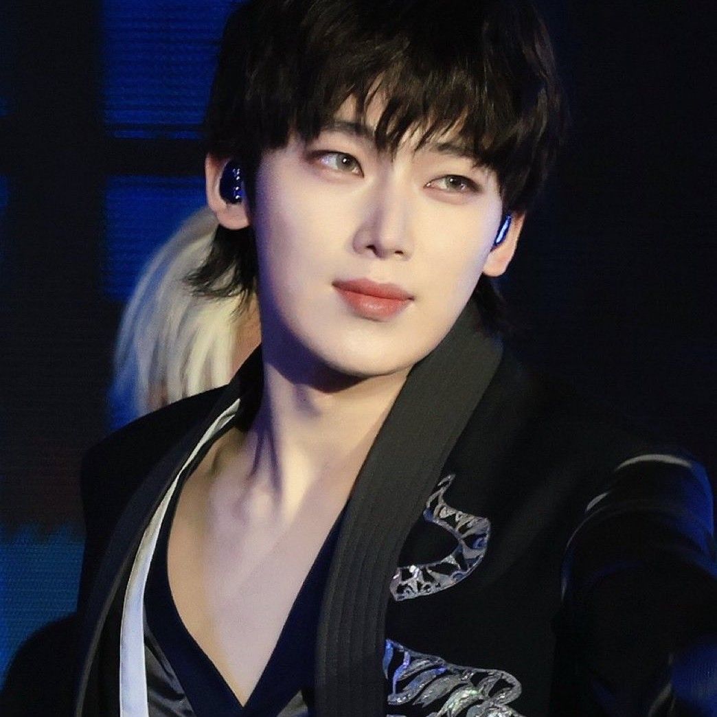 善禹 (ENHYPEN)的最新活動照片