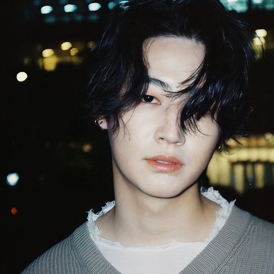 Latest photo of JAY B (GOT7)