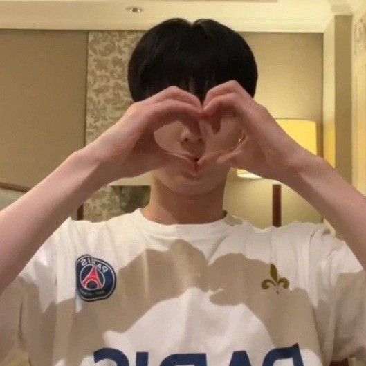 Latest photo of Hwang Minhyun