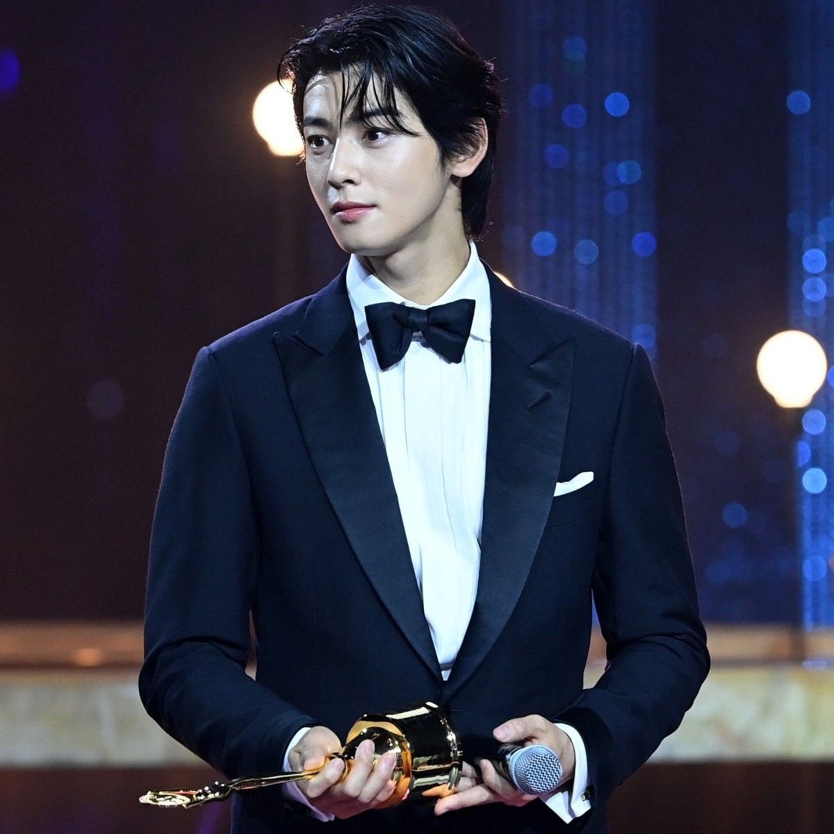 Recent activity shot of Eunwoo (ASTRO)