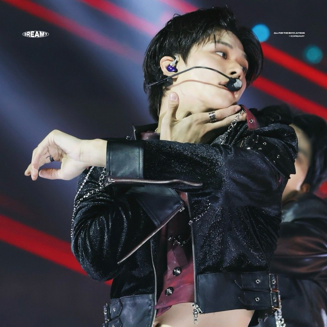 주연 (더보이즈)의 비하인드 컷