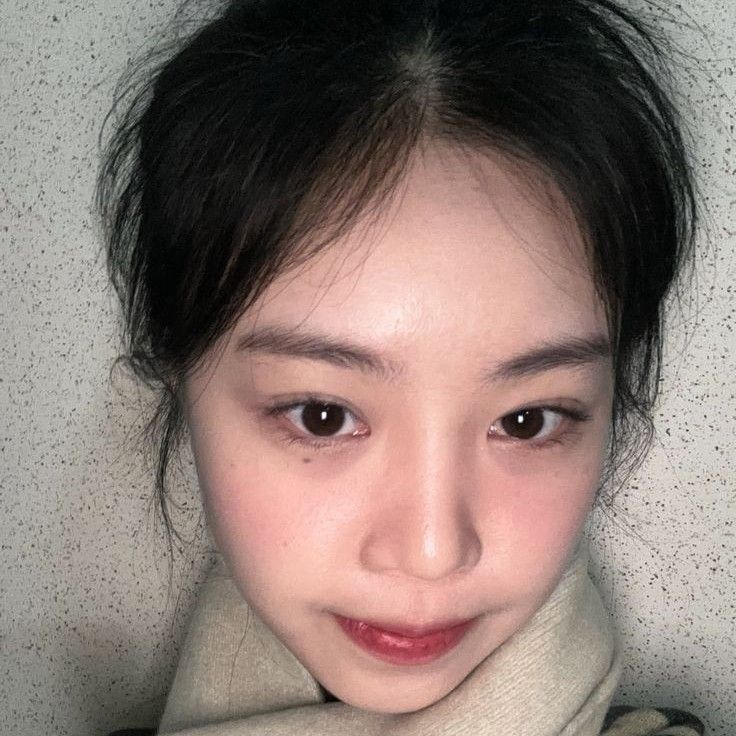 Recent activity shot of Soojin