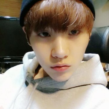 SUGA (防弹少年团)的最新照片