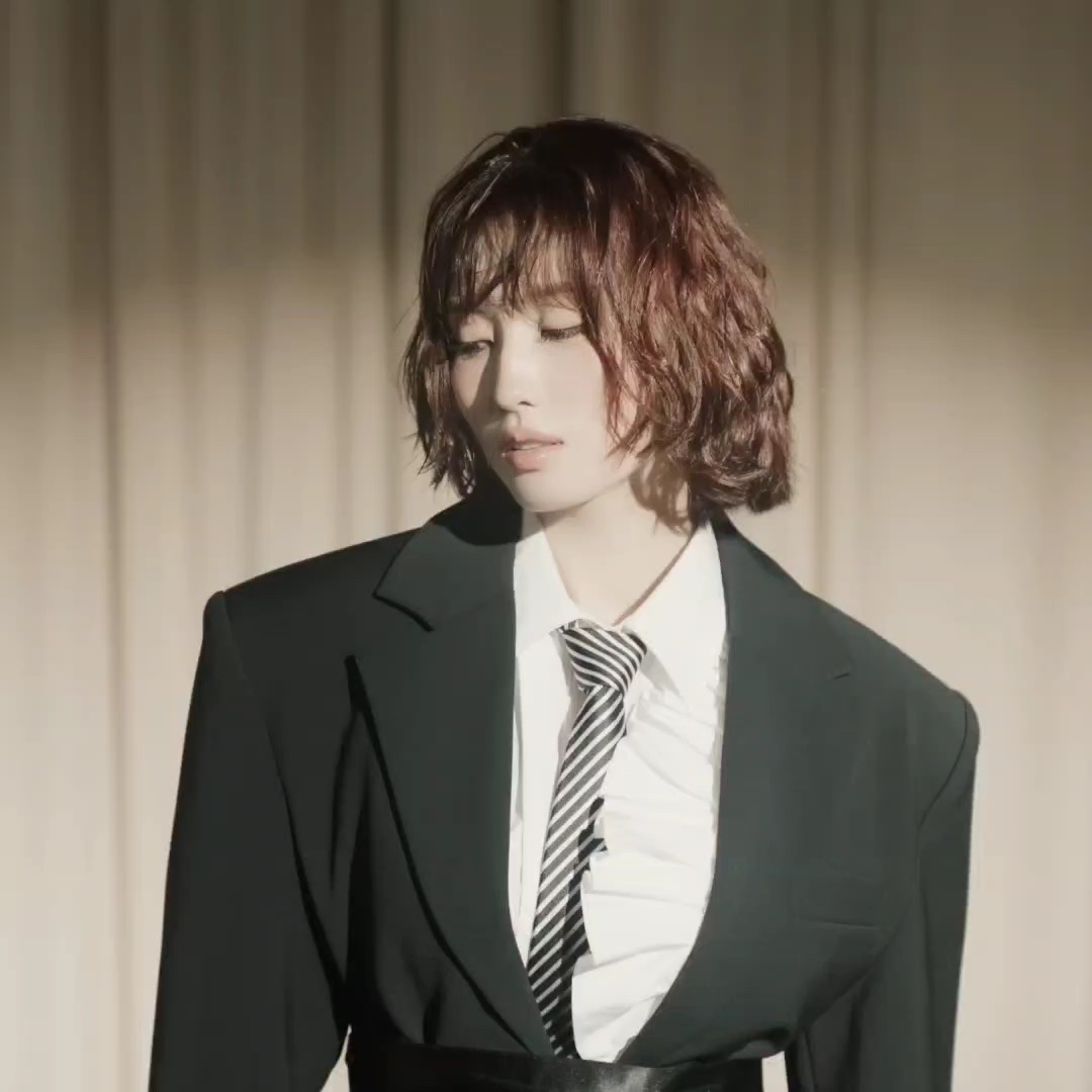 Potret di balik layar Momo (TWICE)