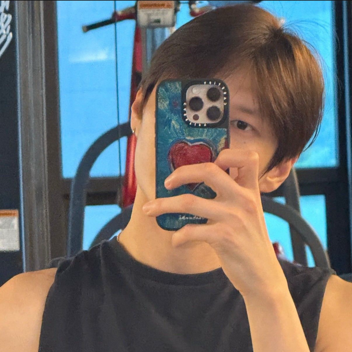 Recent activity shot of LEO (VIXX)