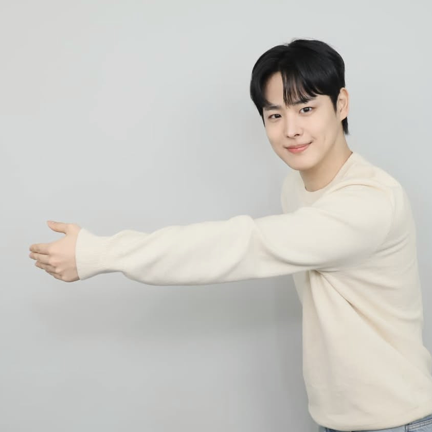 Recent activity shot of Choi Byungchan