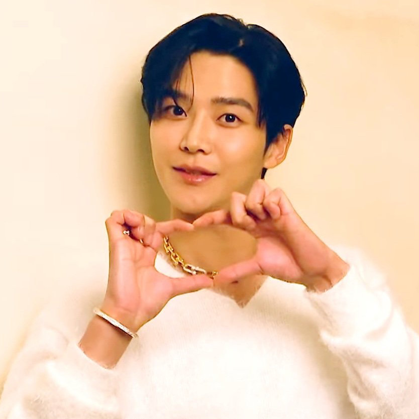 A moment captured by Rowoon's fan