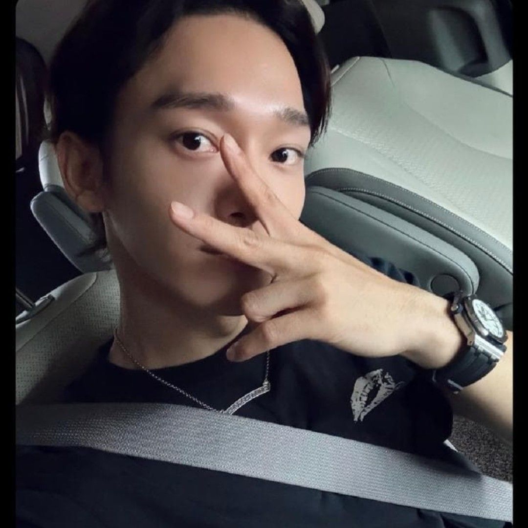 Behind-the-scenes cut of Chen (EXO)