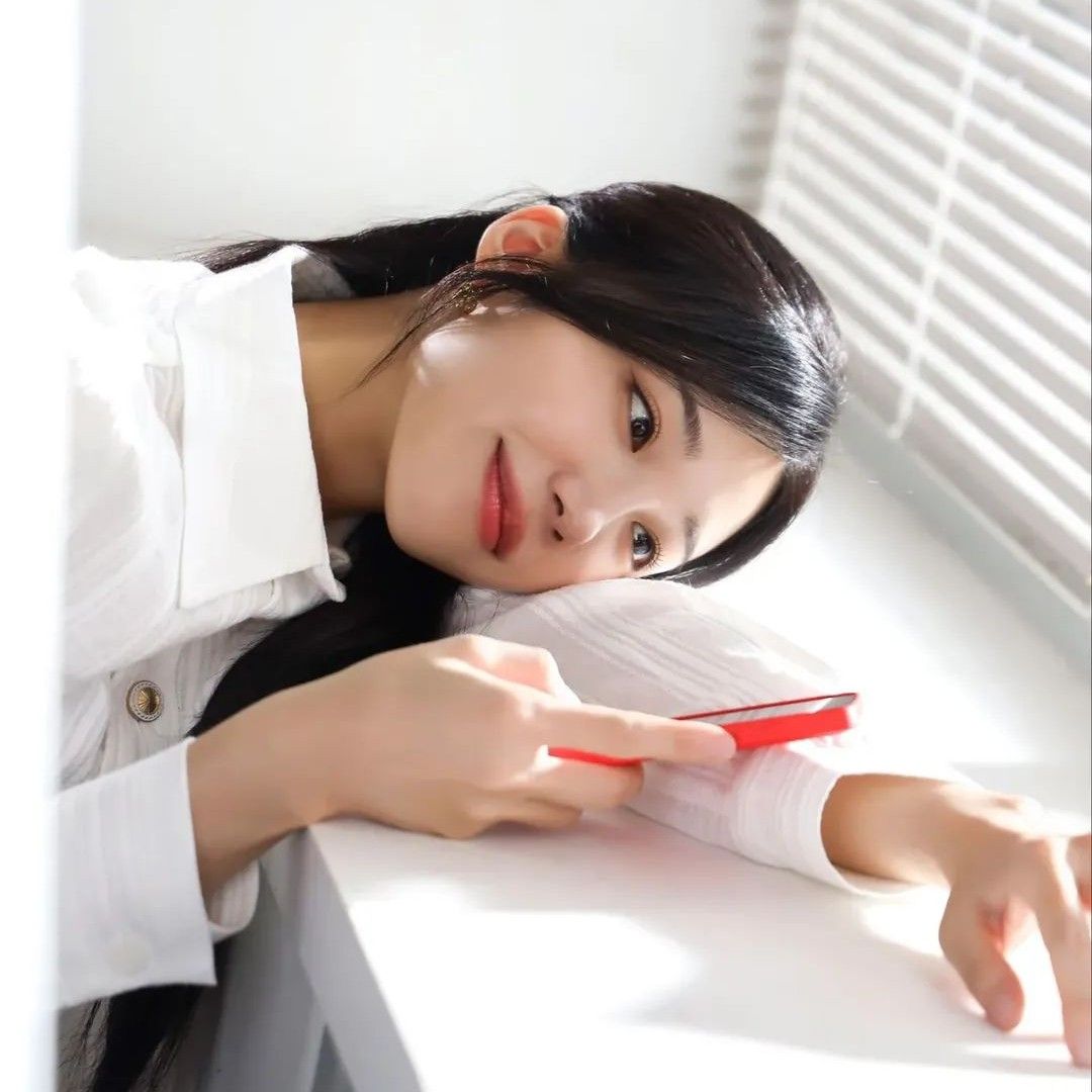 Momen yang diabadikan oleh penggemar Jeong Eunji (Apink)