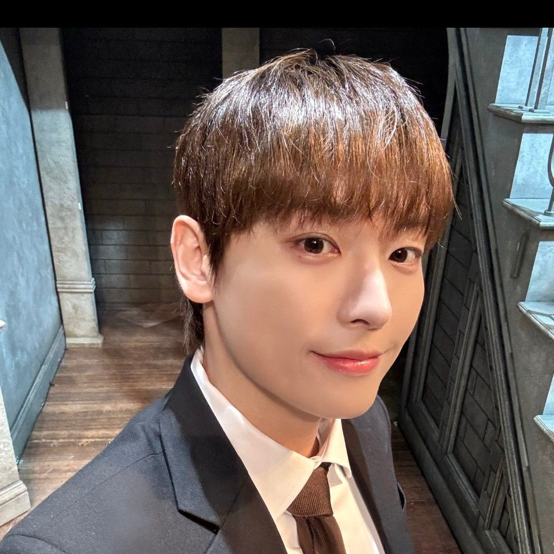 Latest photo of Inseong (SF9)