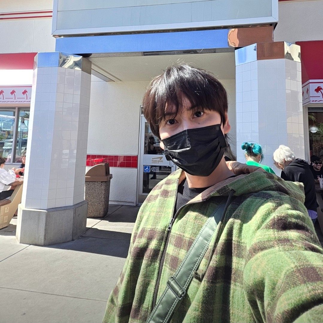 A moment captured by Kyuhyun (Super Junior)'s fan