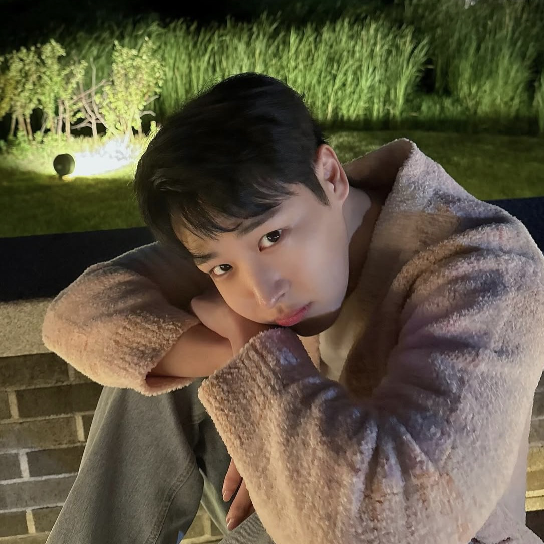 Latest photo of Choi Byungchan