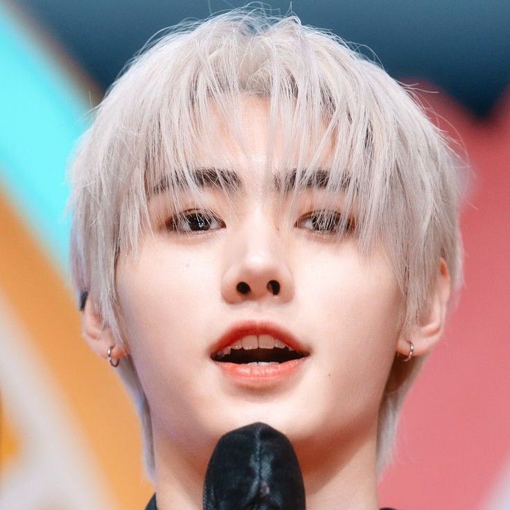 성훈 (ENHYPEN)의 최신 사진