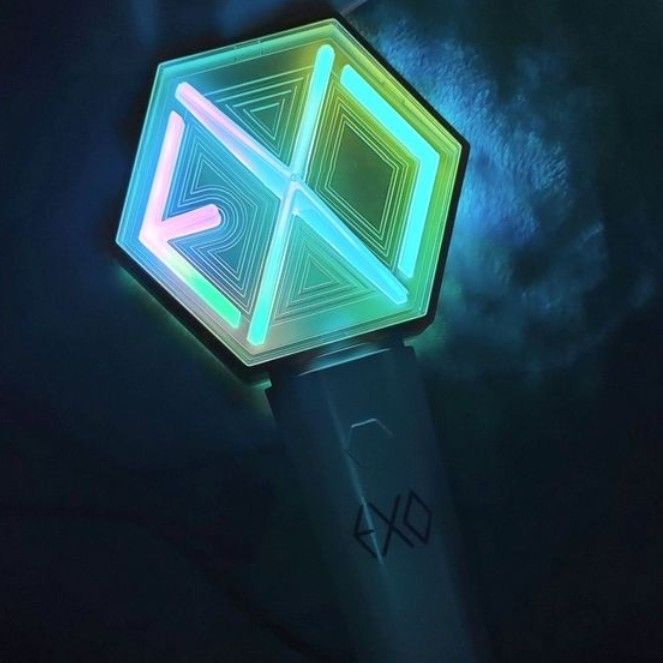 EXOの最近の活動写真