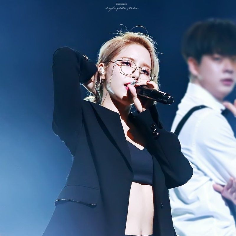 Latest photo of Solar (MAMAMOO)