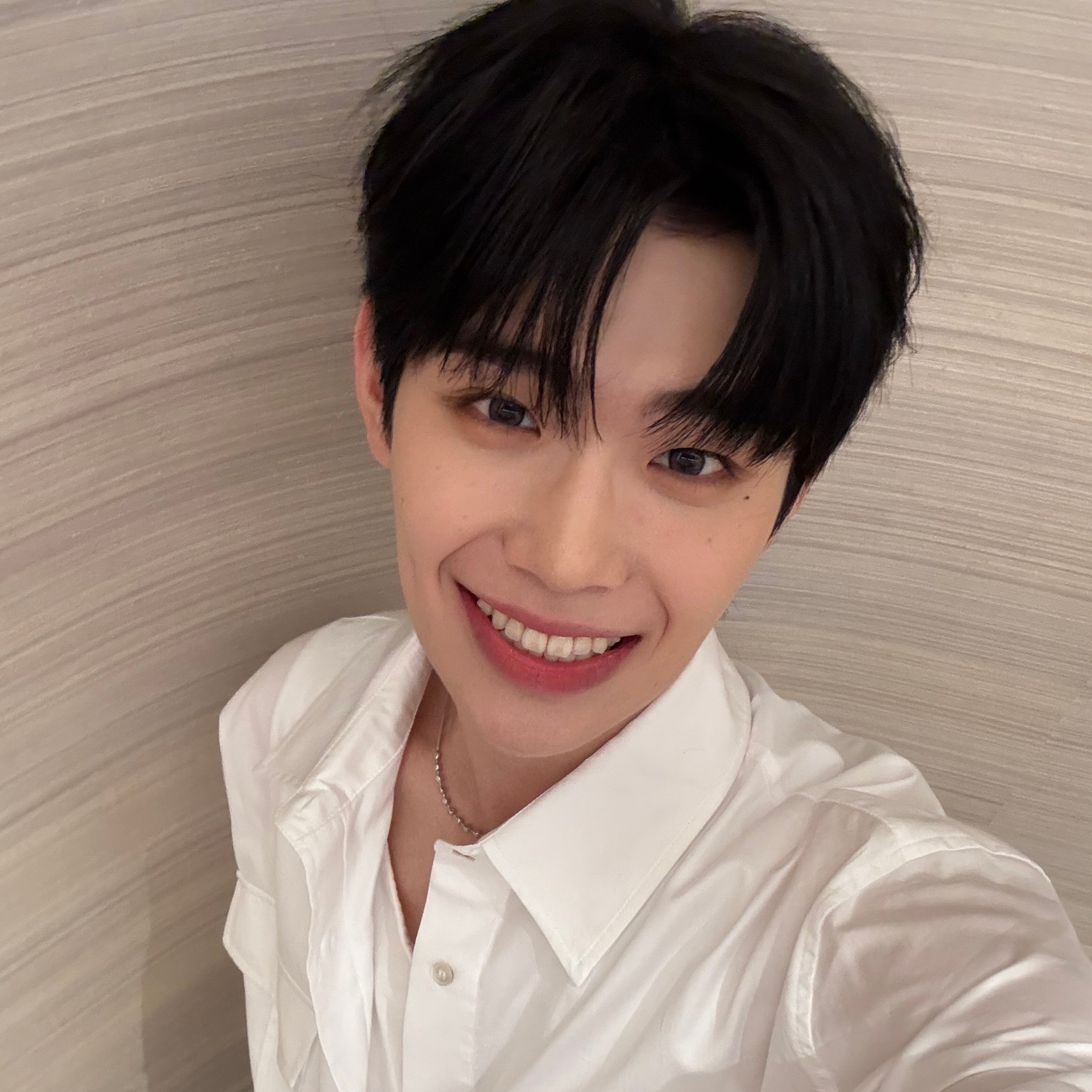 Latest photo of Kim Taerae (ZEROBASEONE)