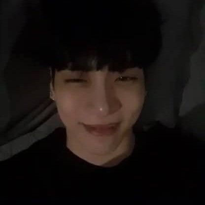 A moment captured by Jonghyun (SHINee)'s fan