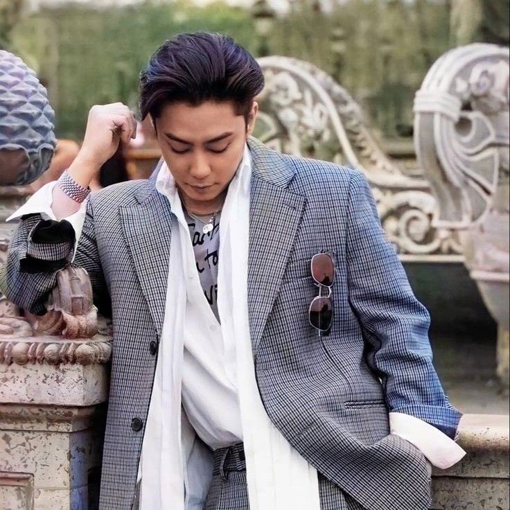 Behind-the-scenes cut of Eun Jiwon (SECHSKIES)