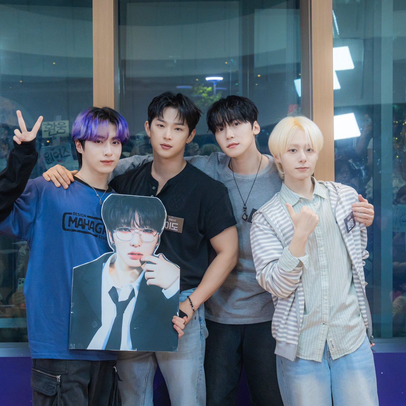 Behind-the-scenes cut of LEE DO (ONEUS)