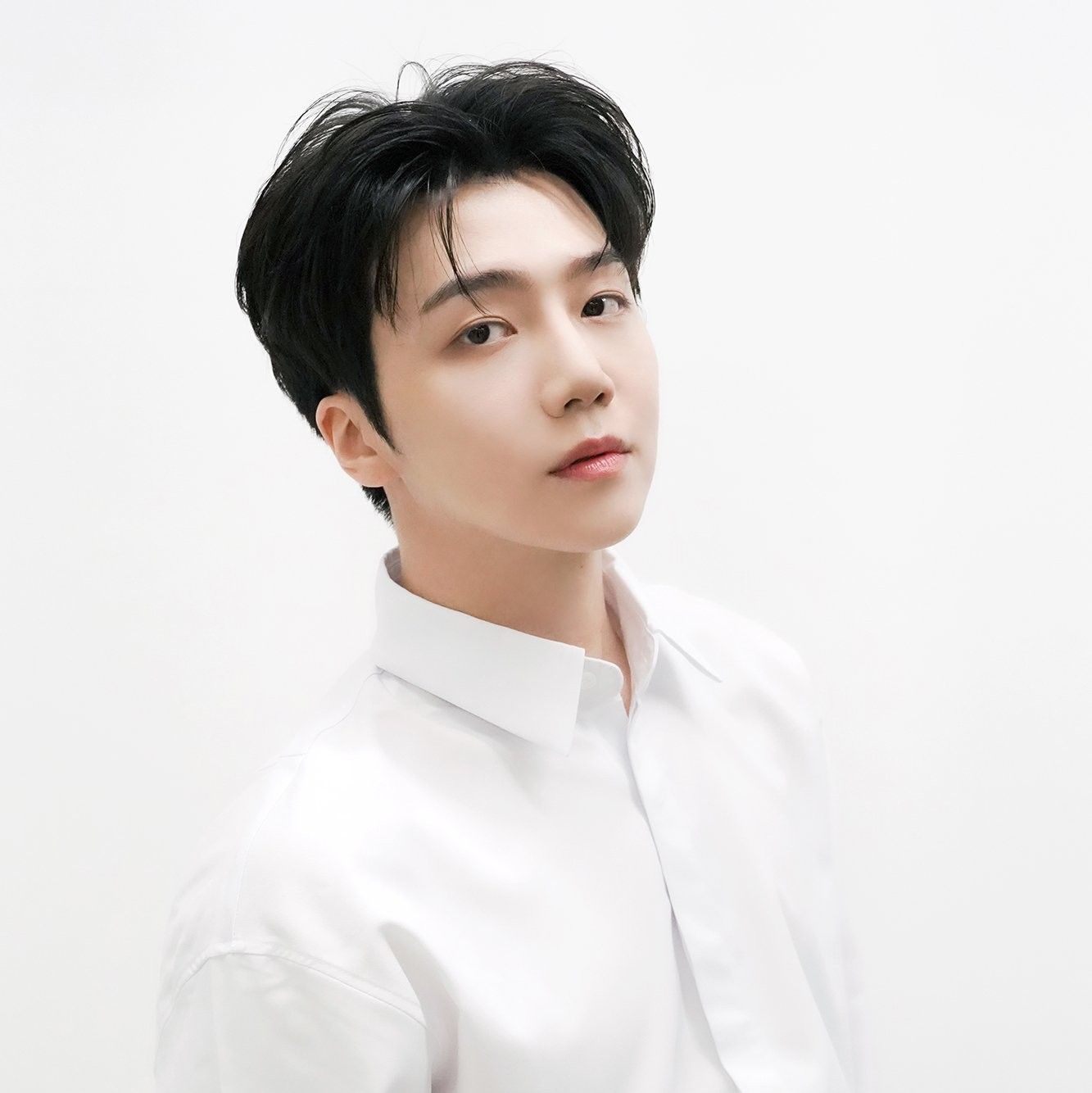 Recent activity shot of Jinho (PENTAGON)