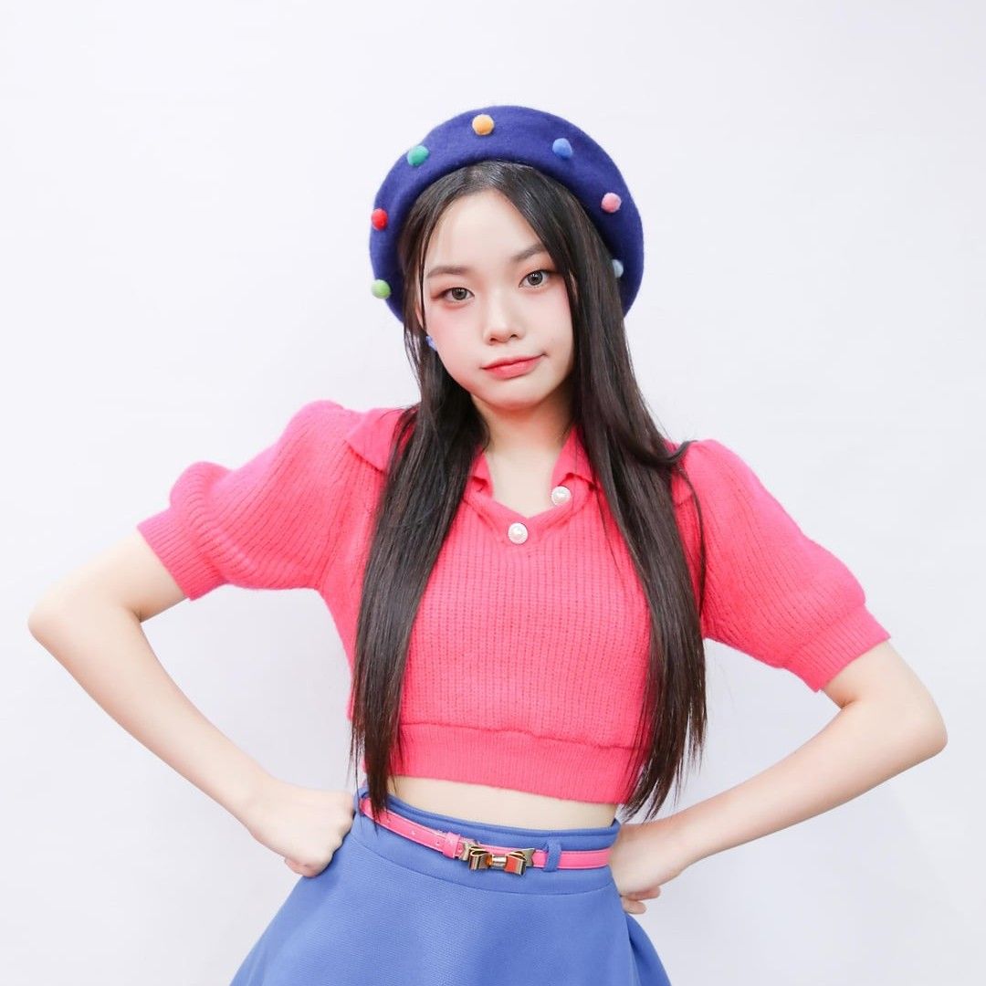 Recent activity shot of Park Boeun (CLASS:y)