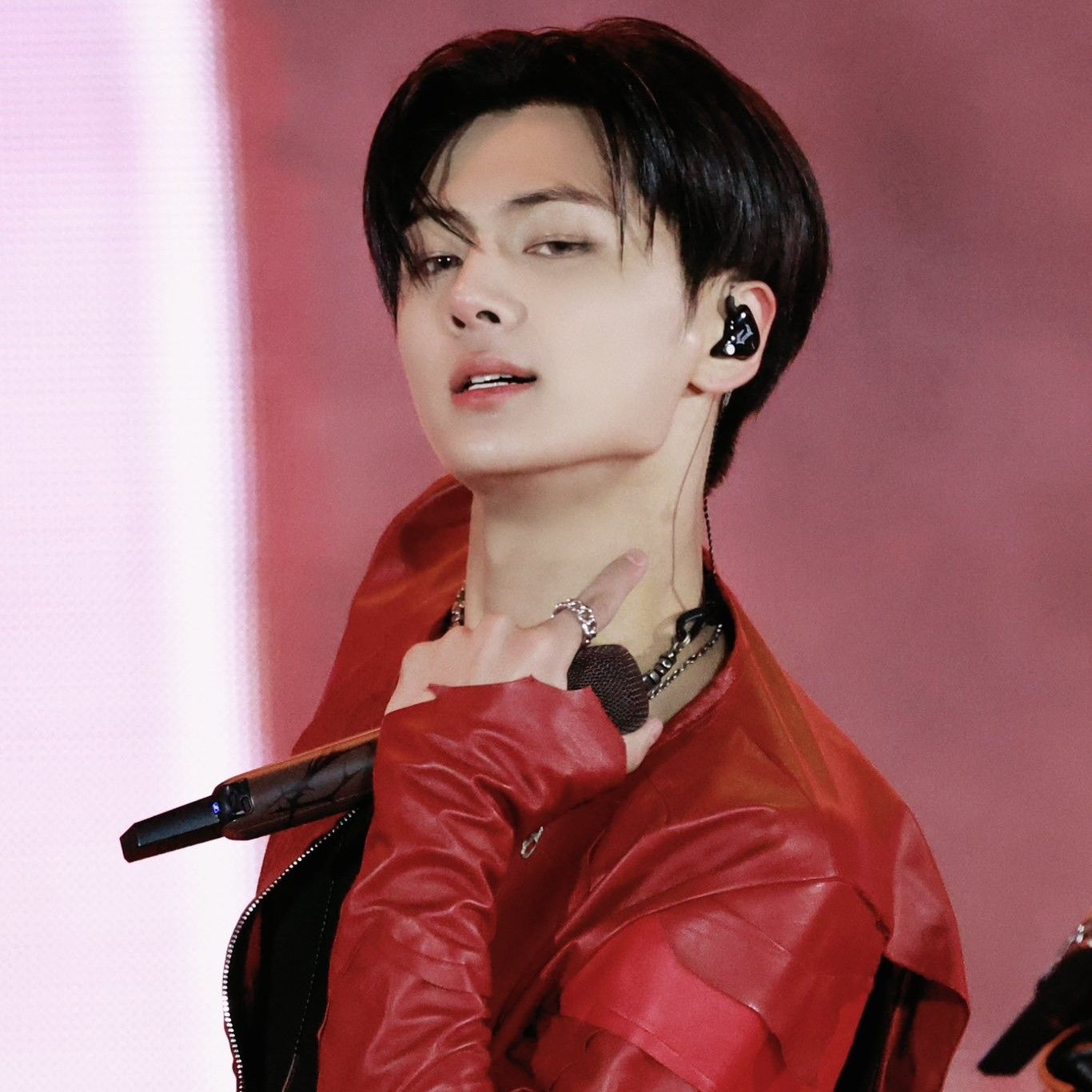 Latest photo of Jay (ENHYPEN)