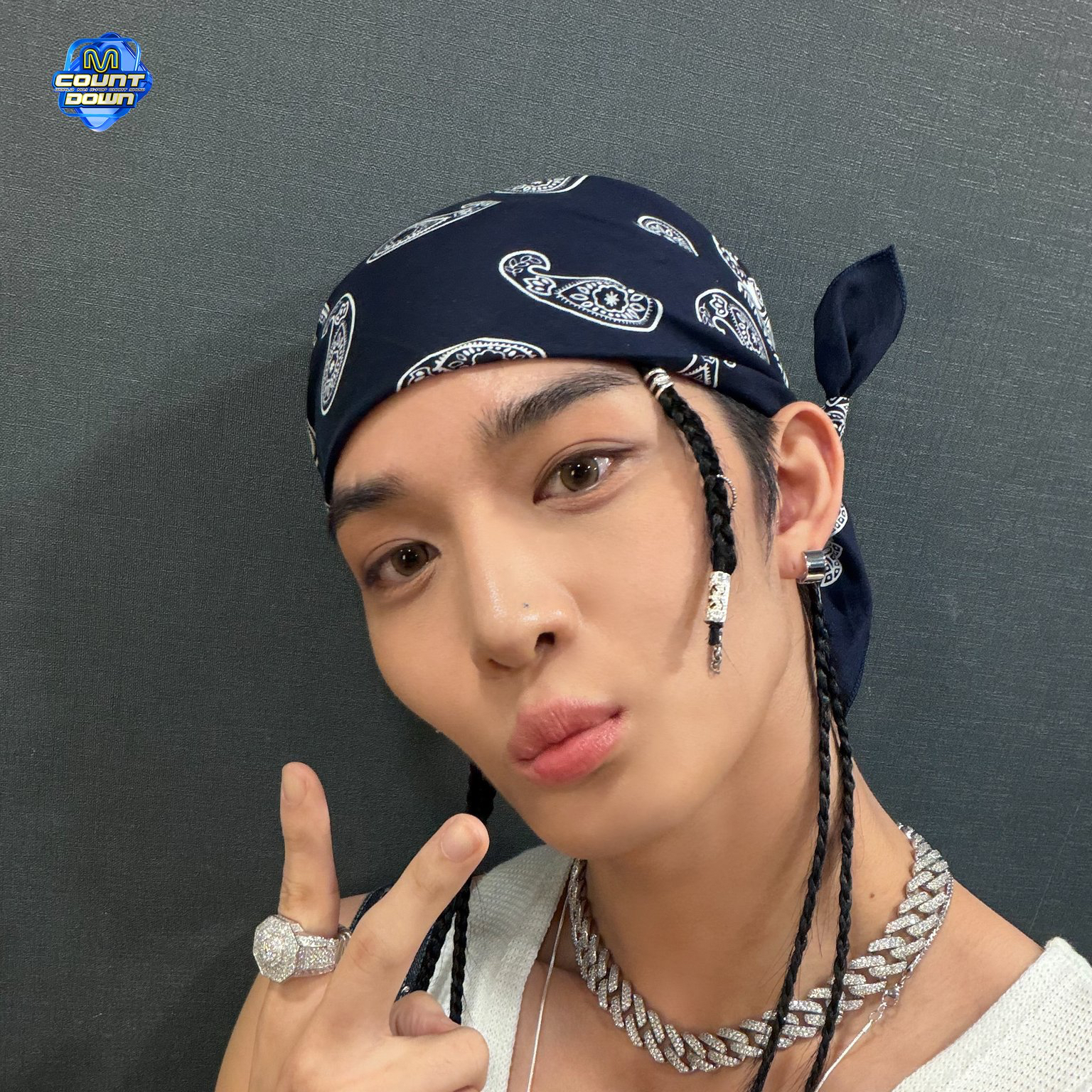 Recent activity shot of Bae Jinyoung