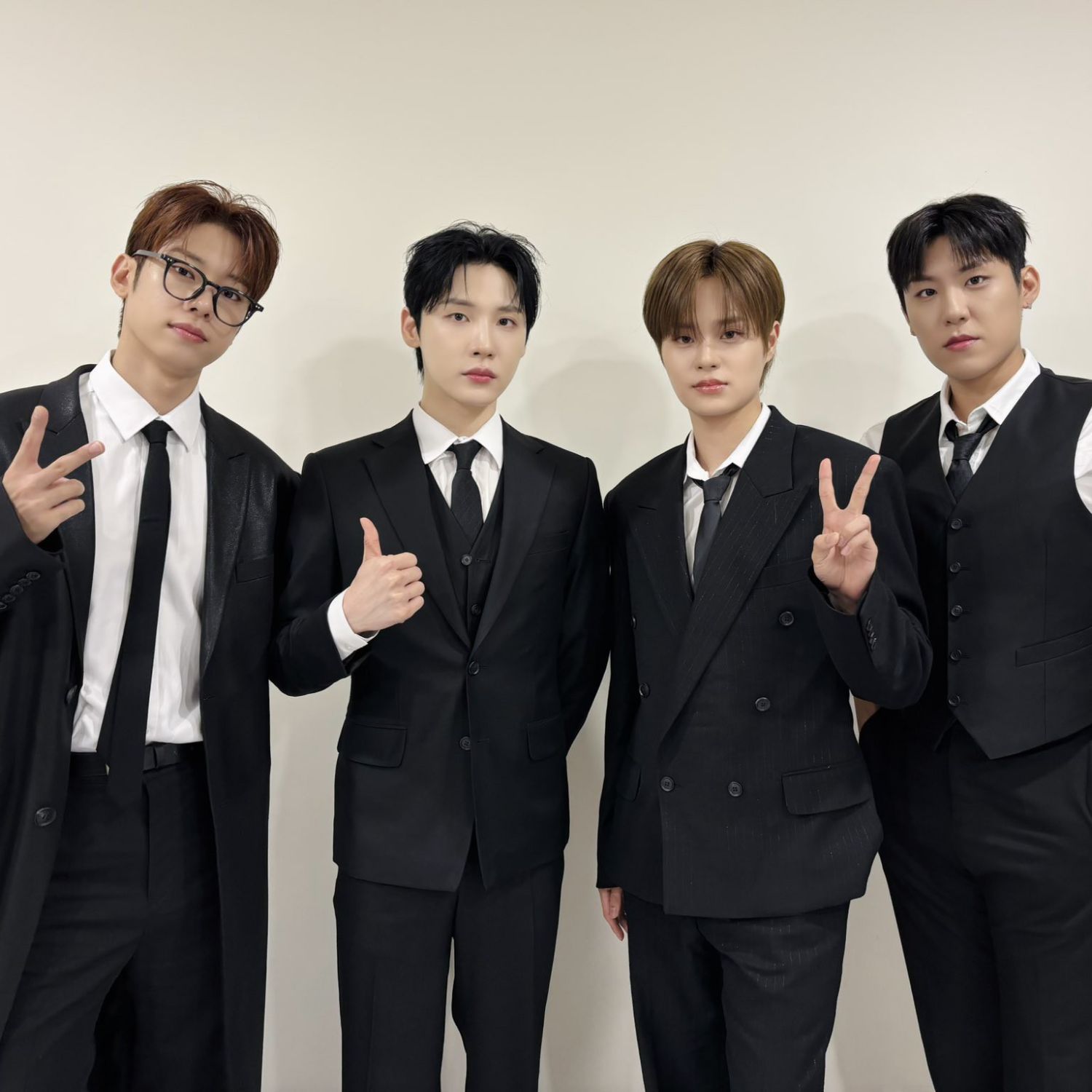A moment captured by AB6IX's fan