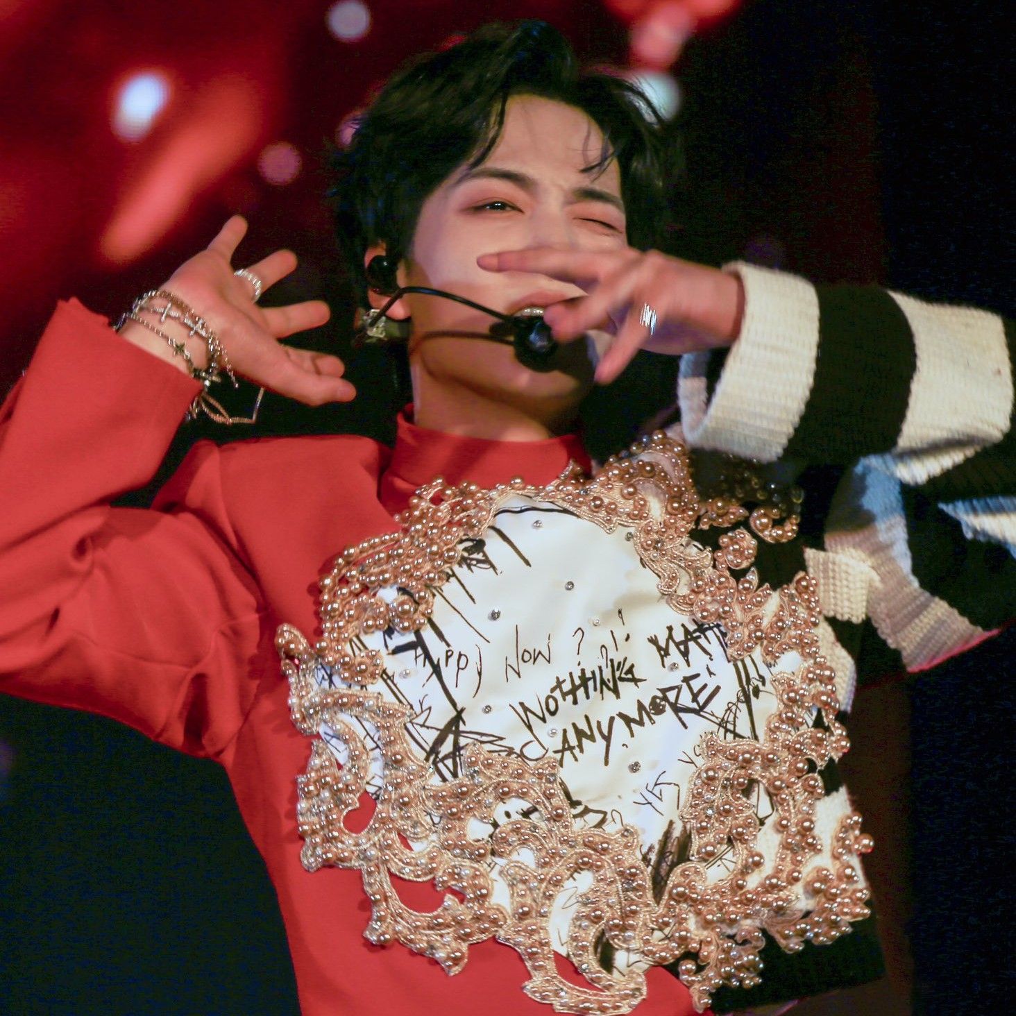 Behind-the-scenes cut of Kim Jonghyeon