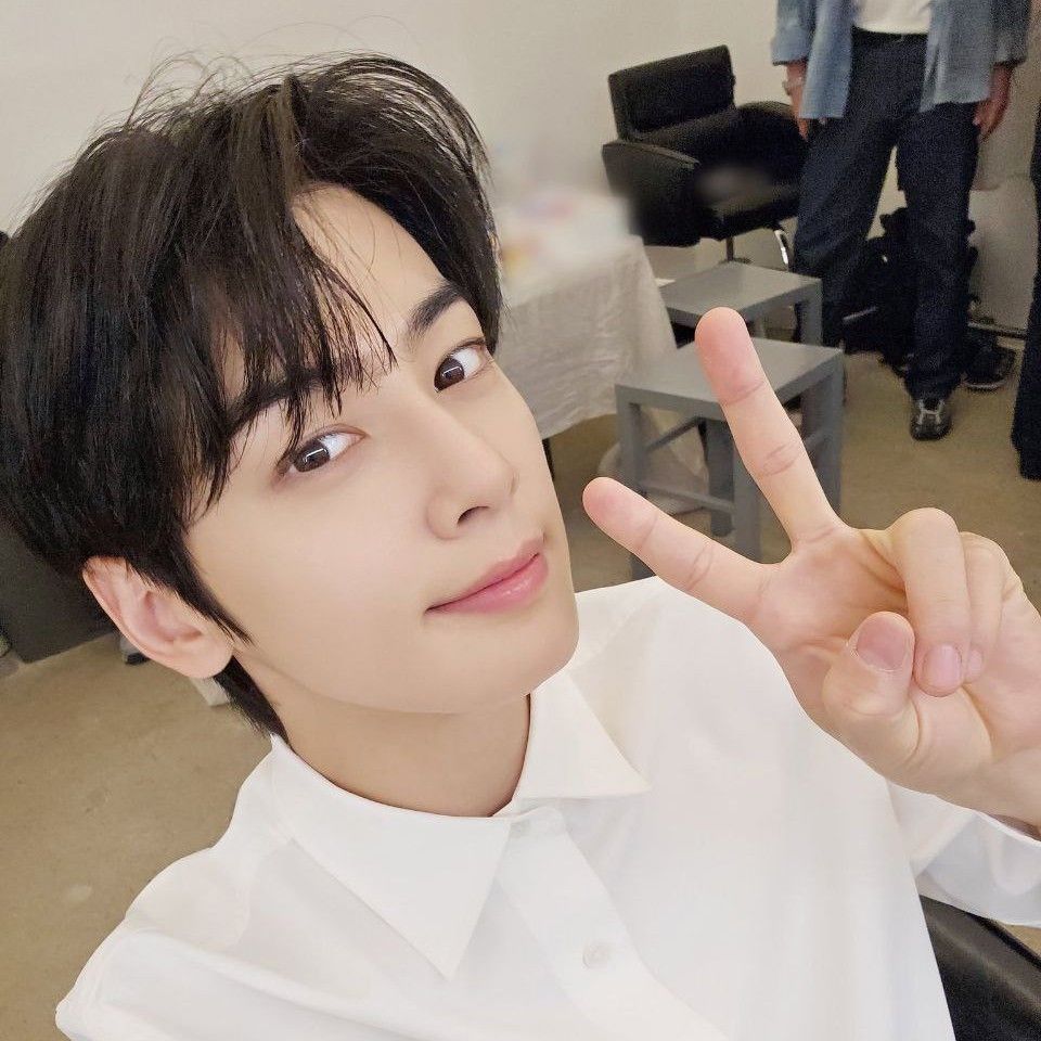 Behind-the-scenes cut of Eunwoo (ASTRO)