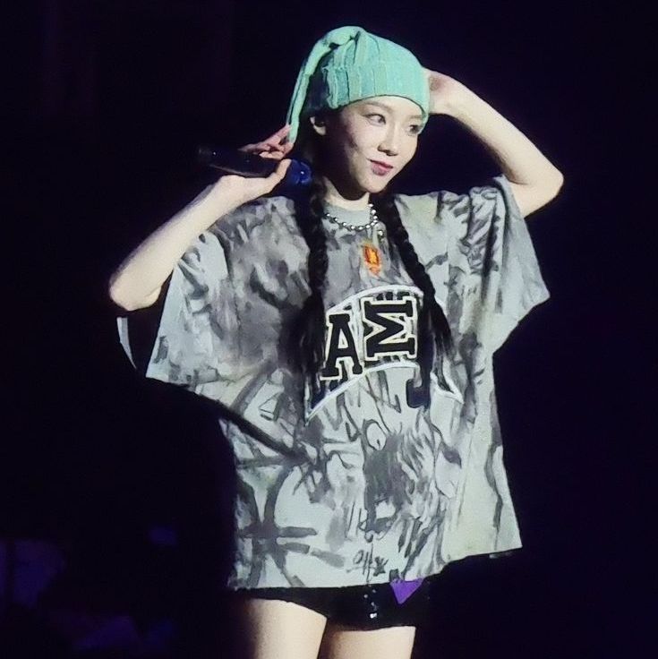 Behind-the-scenes cut of Taeyeon (Girls' Generation)
