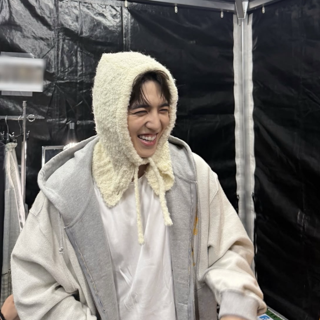 Behind-the-scenes cut of SEVENTEEN