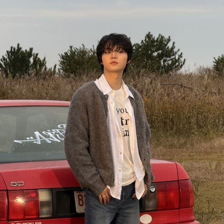 Latest photo of Doyoung (TREASURE)
